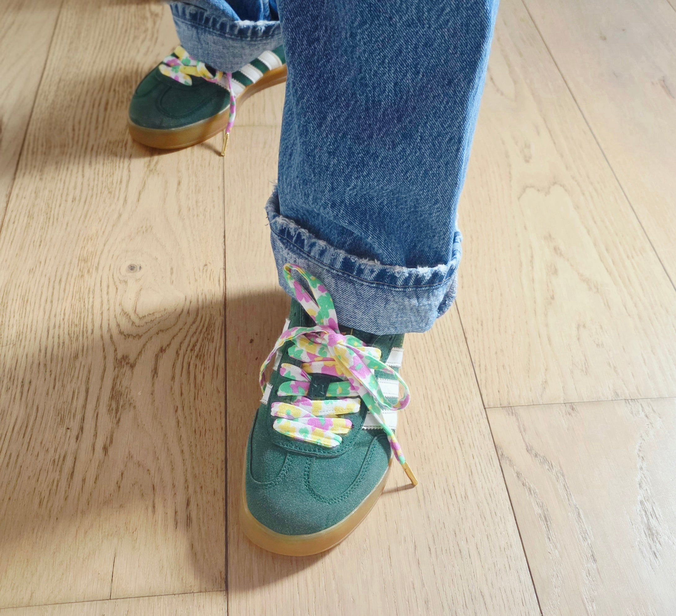 Lacets fleuris pastel