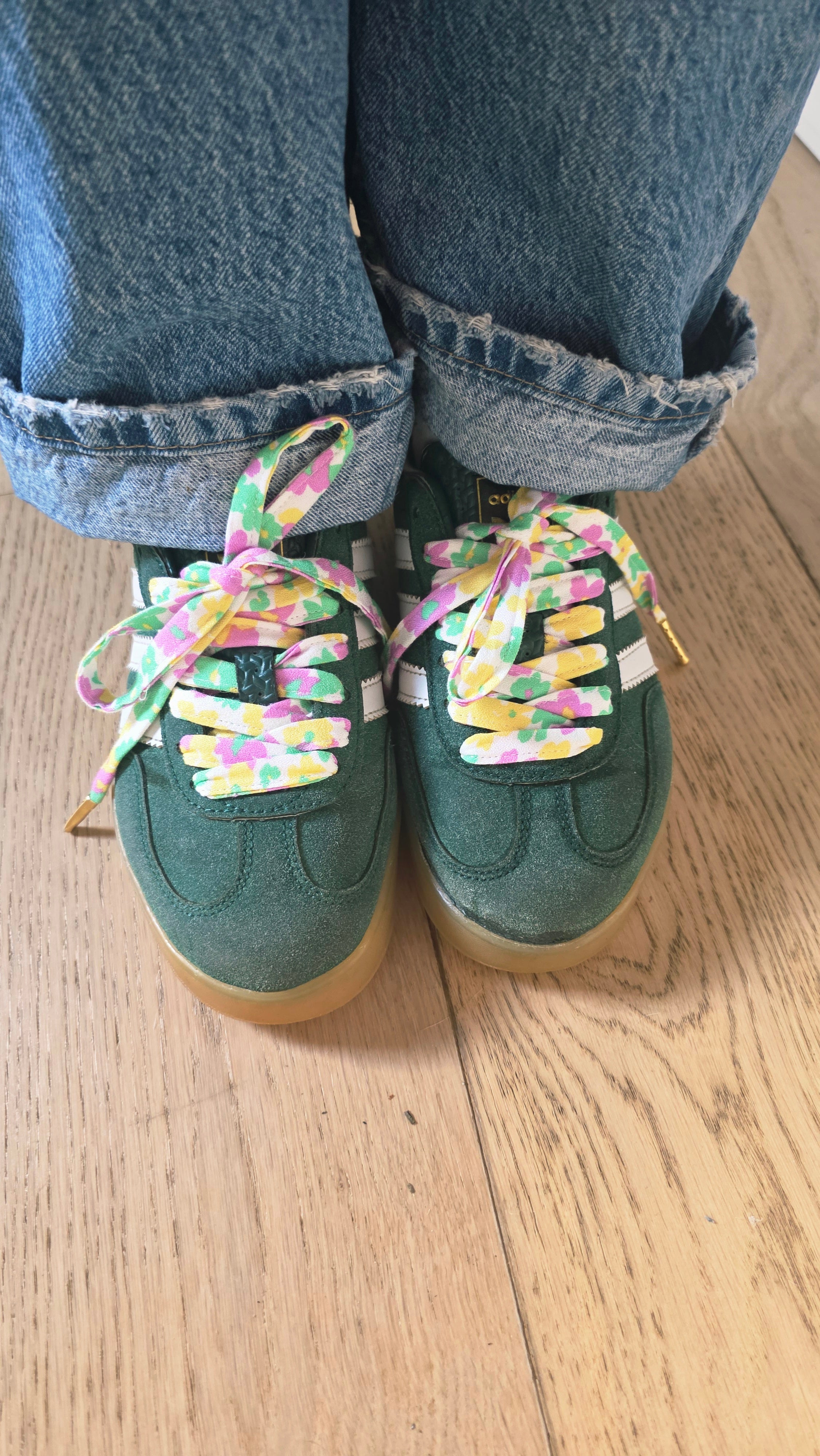 Lacets fleuris pastel