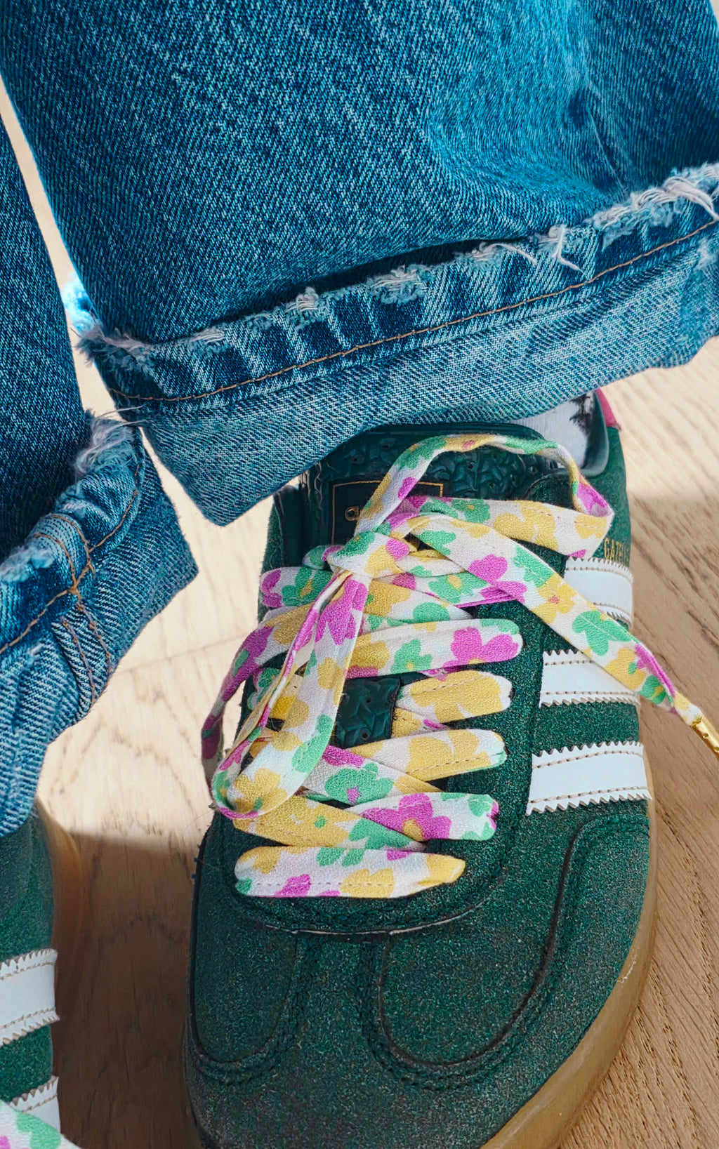 Lacets fleuris pastel